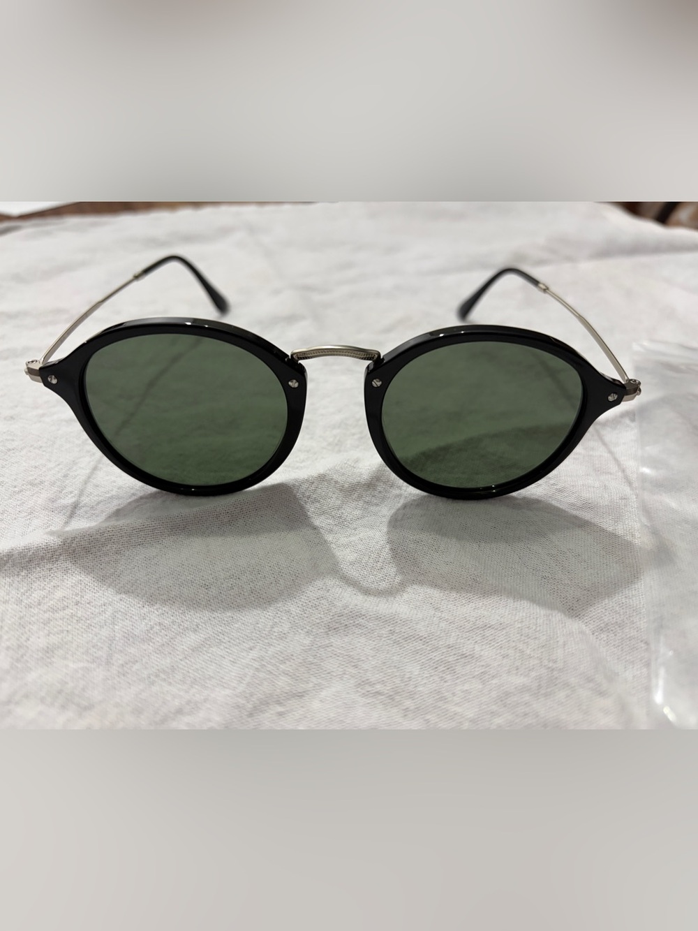 NWOT Ray-Ban RB2447 Round Fleck Sunglasses Black/Green G-15 Made in Italy